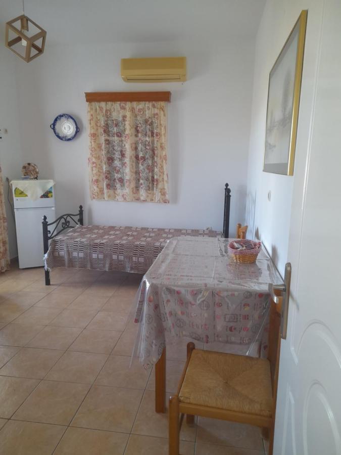Elzahed Apartments Maestro Kímolos 외부 사진